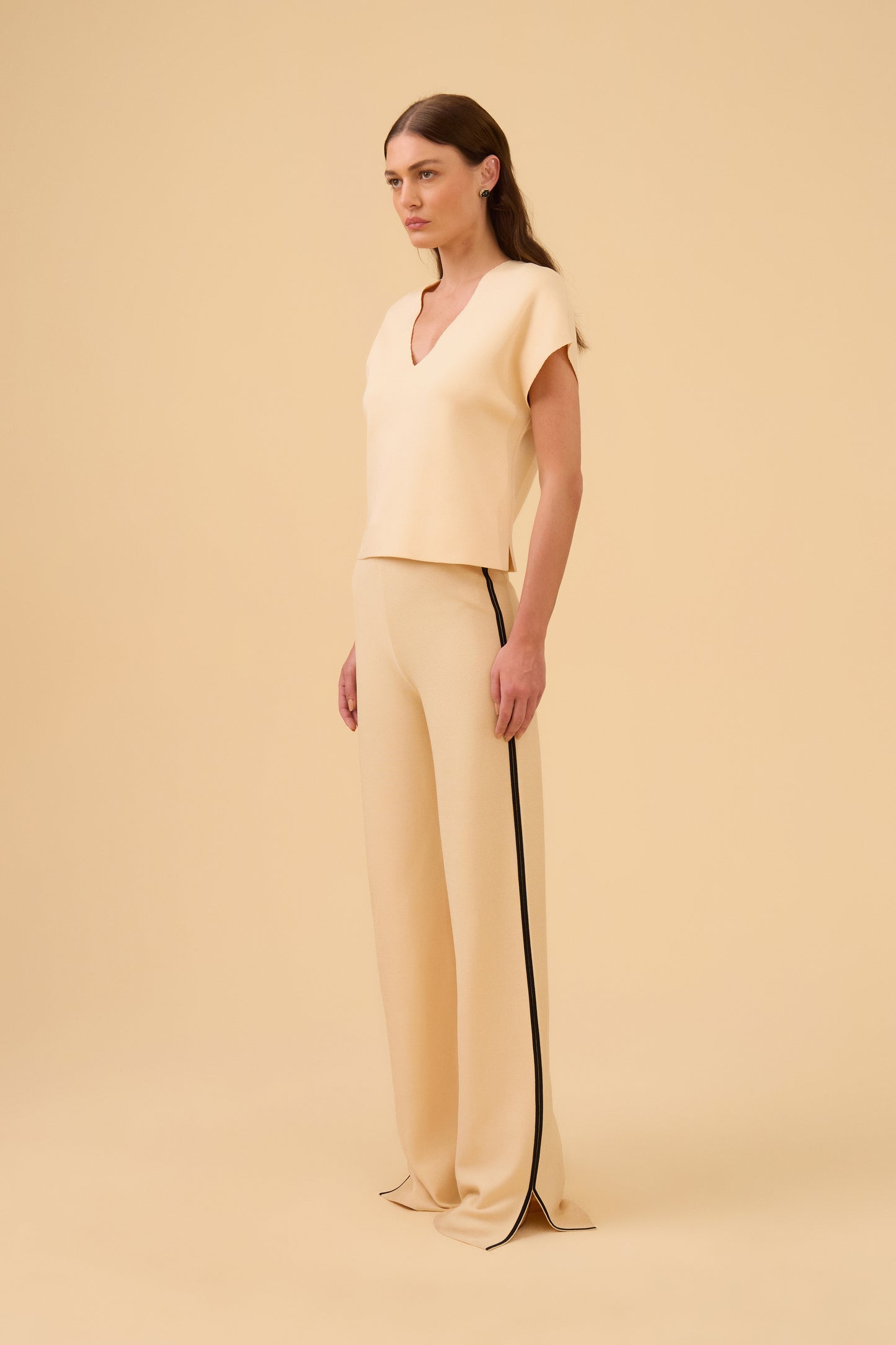 Calça Pantalona Detalhe Bicolor Em Tricot Comb. Bege Champagne