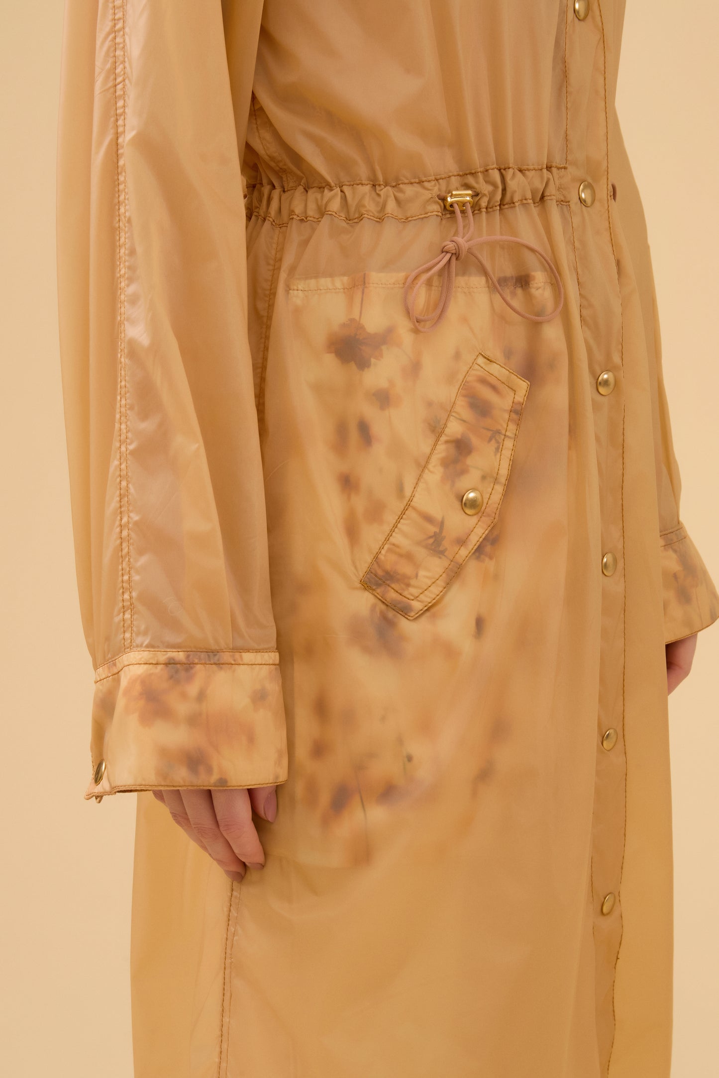 Parka Detalhe Estampado Em Tecido Bege Champagne