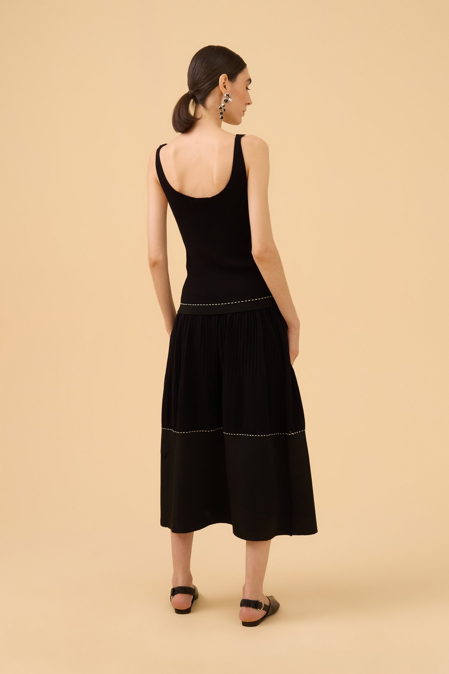 Regata Com Barra Acetinada Em Tricot Preto