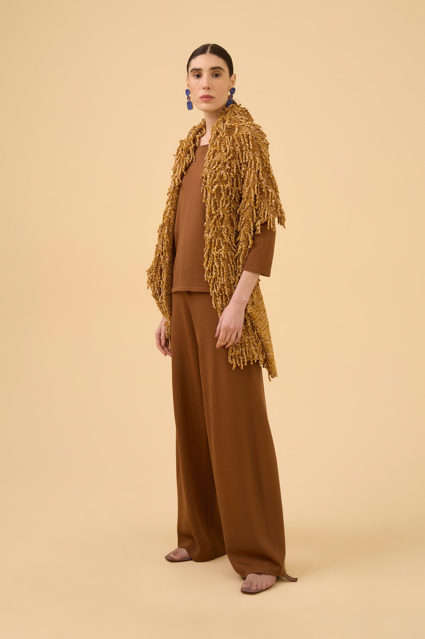 Xale Com Franjas Em Tricot Comb. Azeite