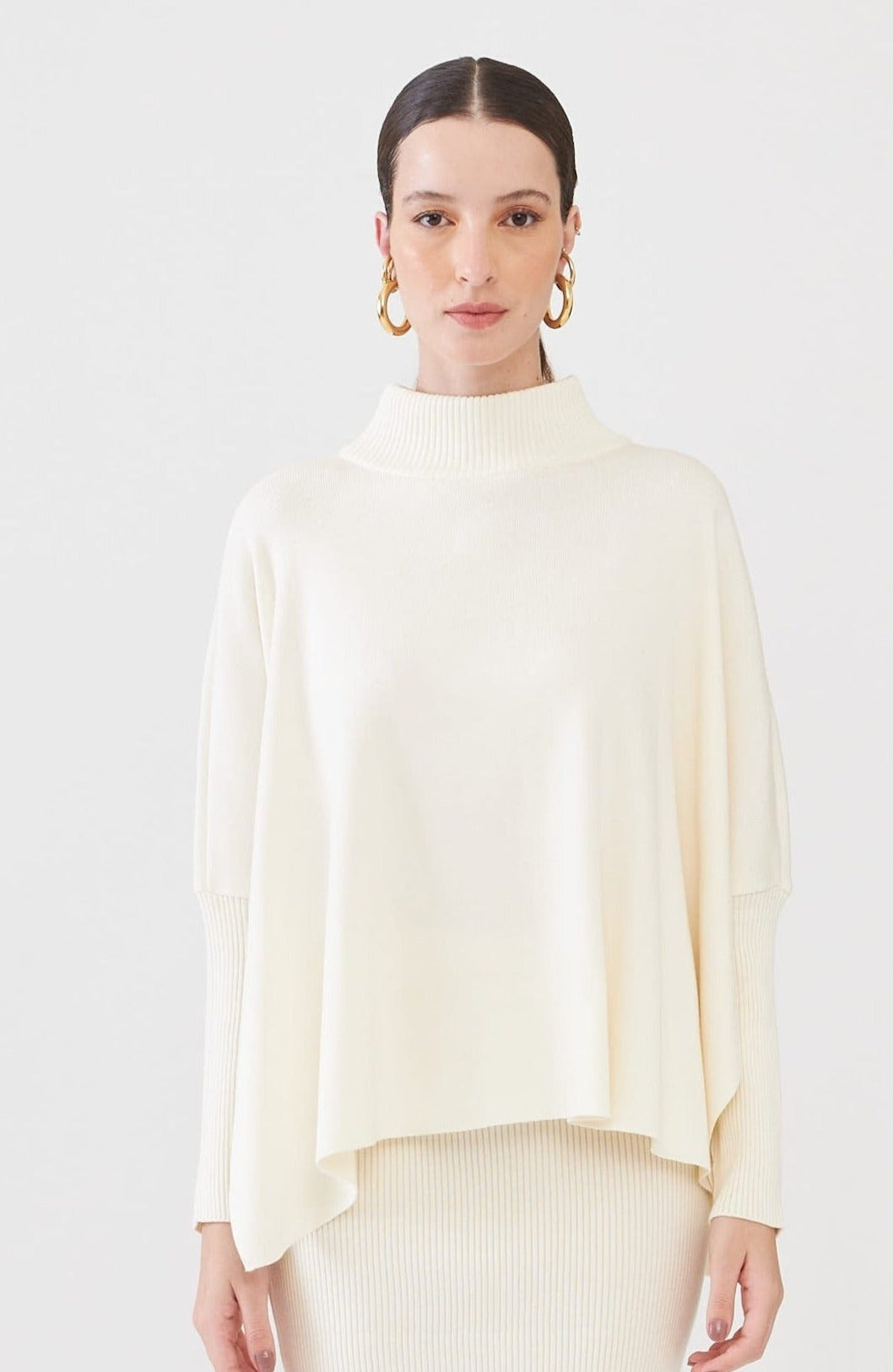 Poncho Em Tricot Off White