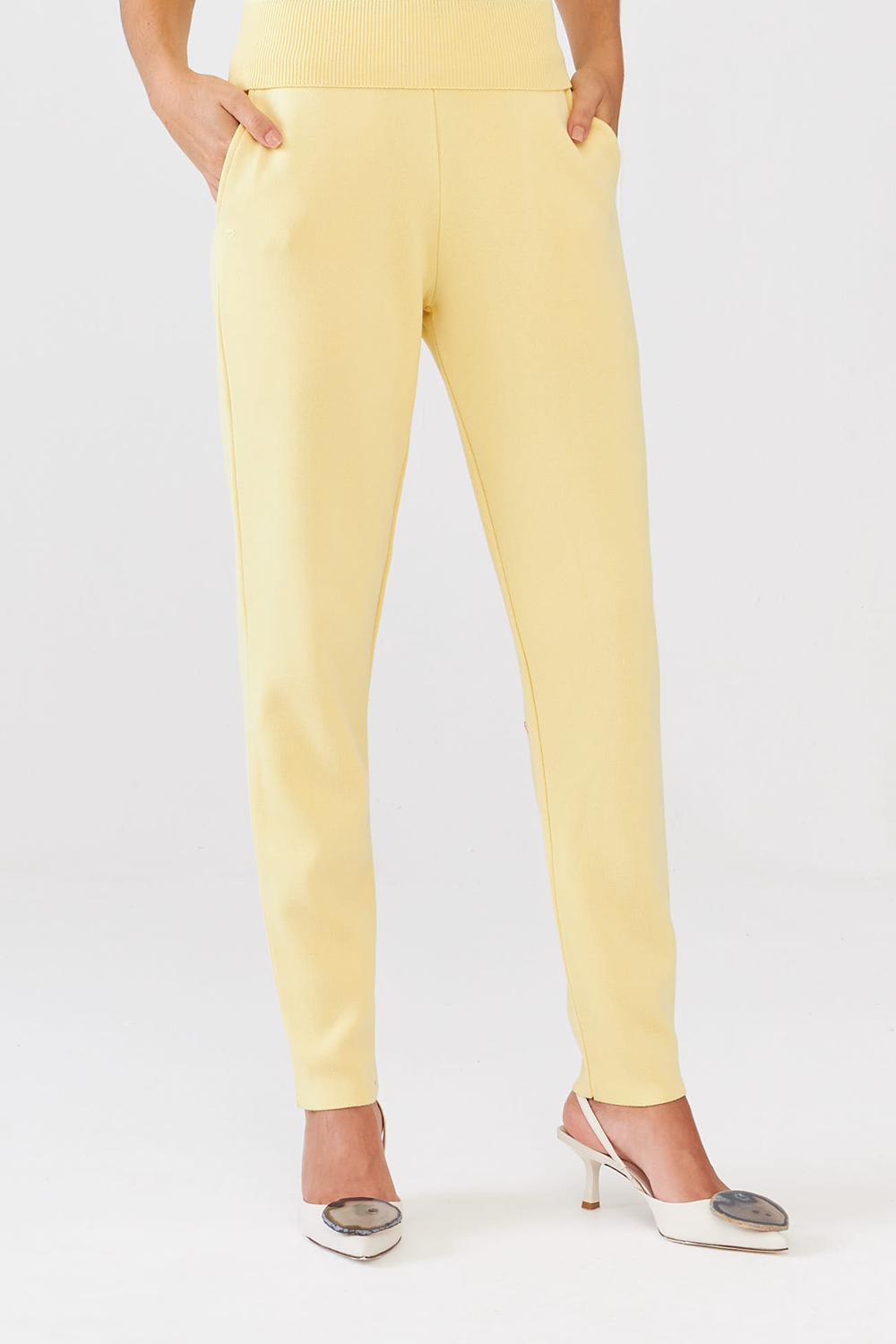 Calça Tricot Bolso Faca Amarelo Suave