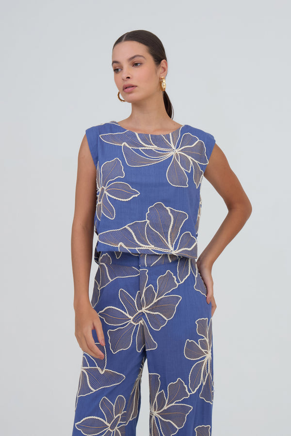 Blusa Colete Em Tecido Bordado Azul