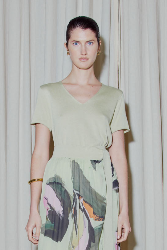 Blusa Em Tricot Decote V Manga Curta Avocado