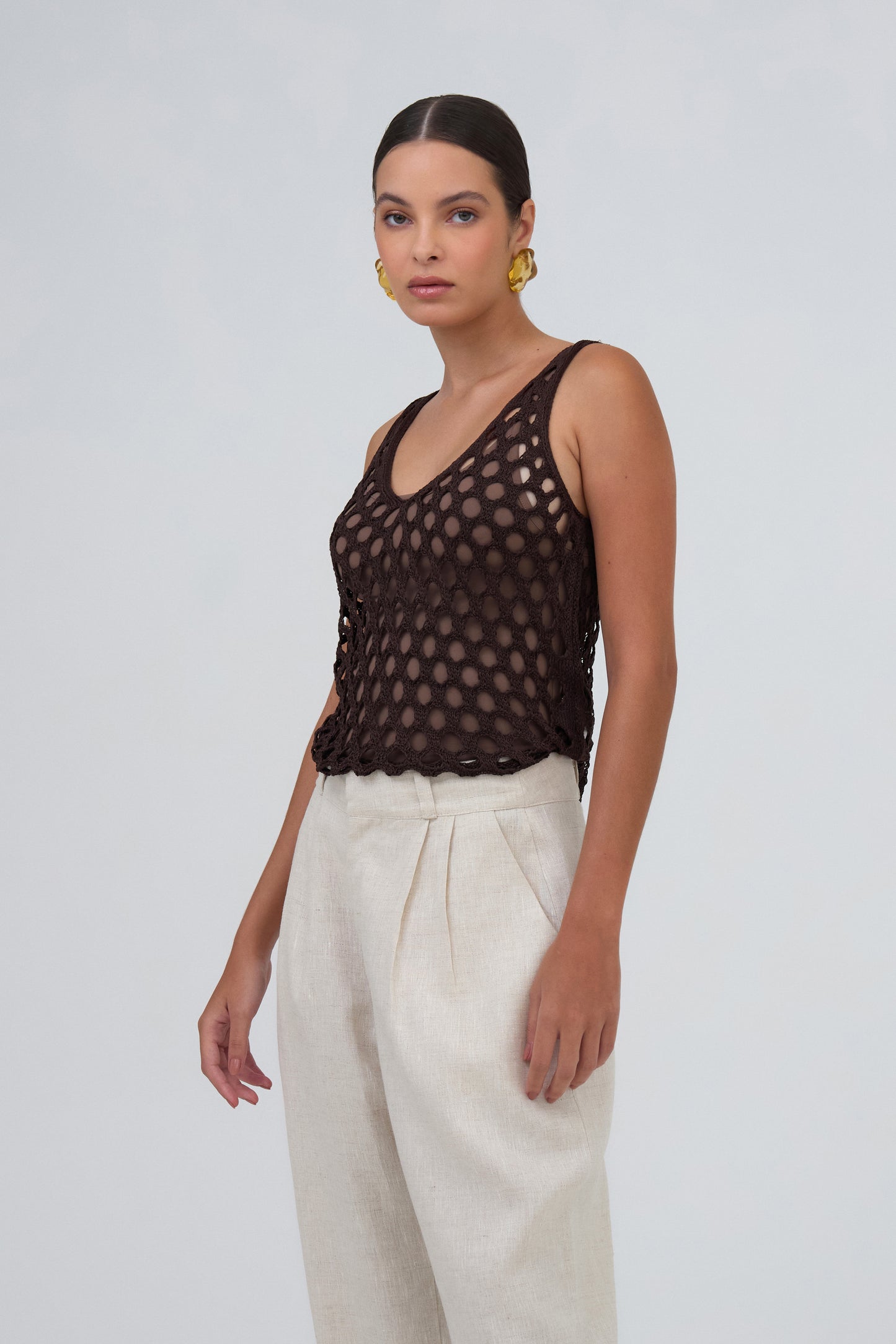 Regata Cropped Furos Em Tricot Avelã