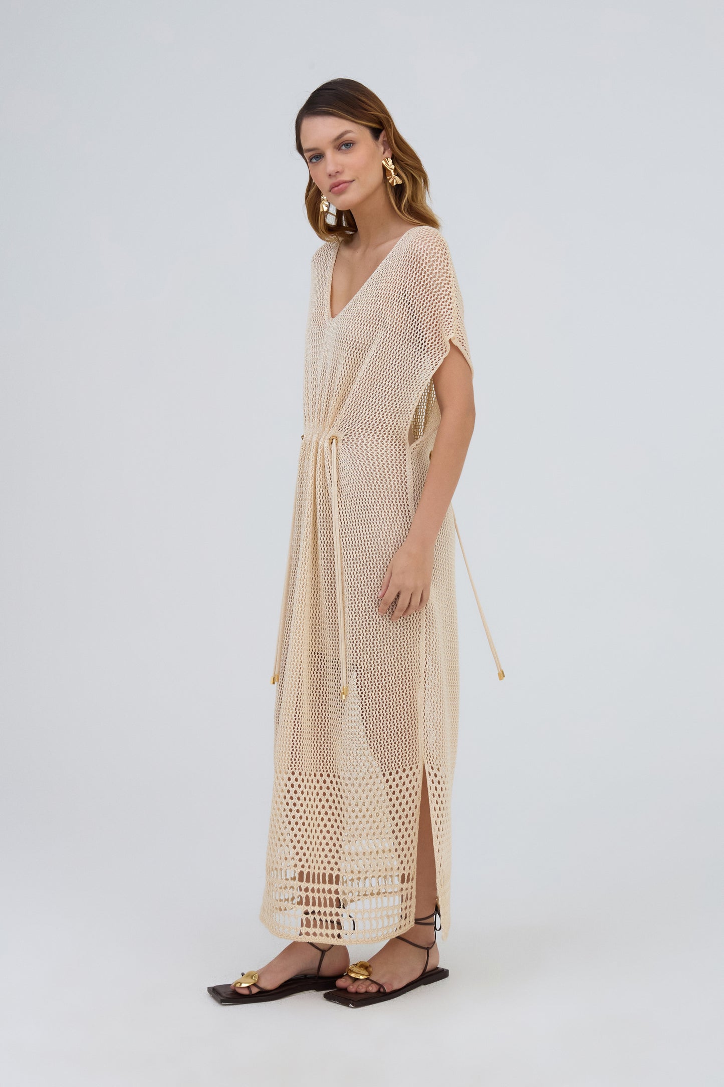 Kaftan Com Lurex Decote V Detalhe Ajustável Em Tricot Dourado