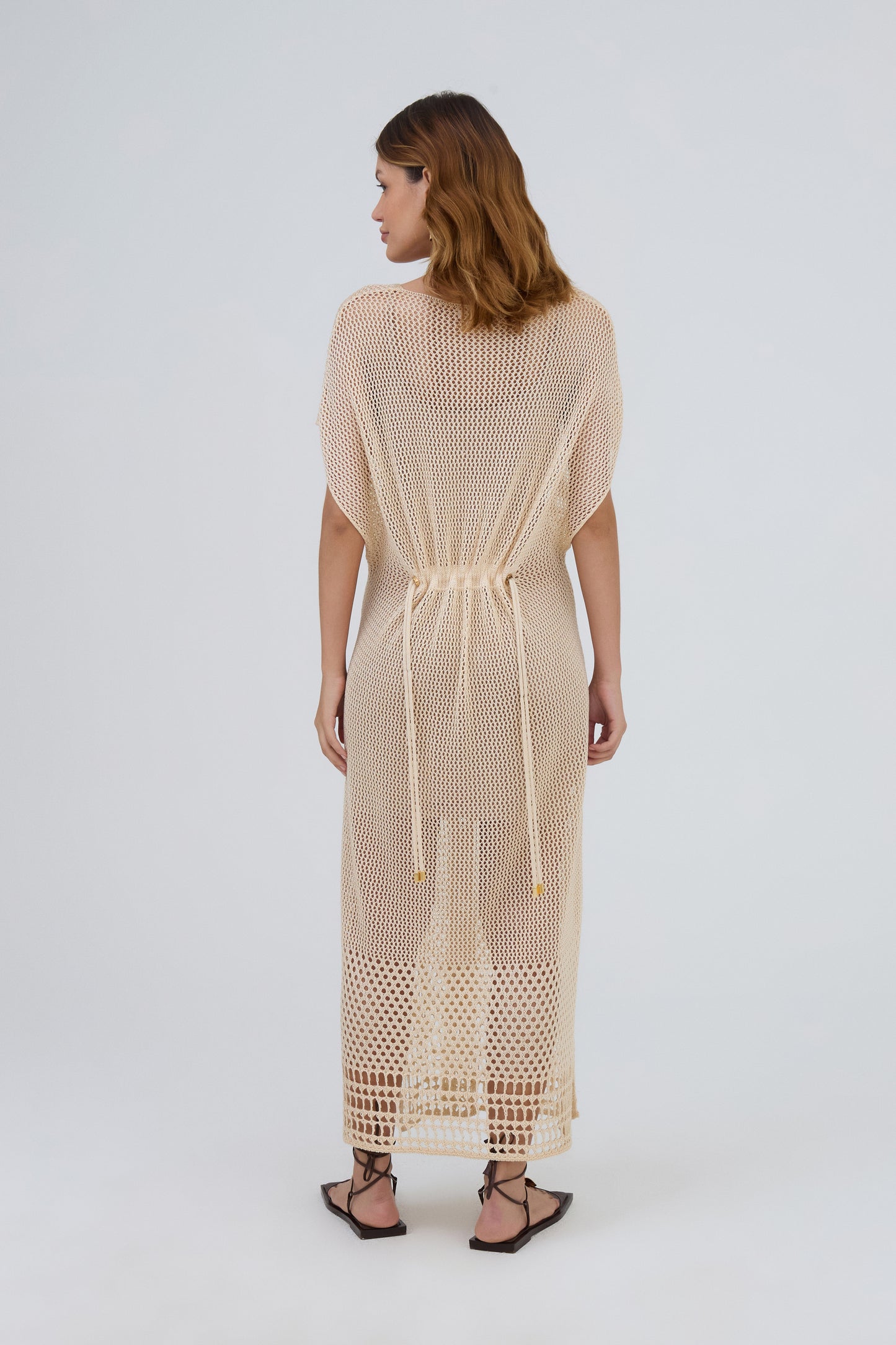 Kaftan Com Lurex Decote V Detalhe Ajustável Em Tricot Dourado