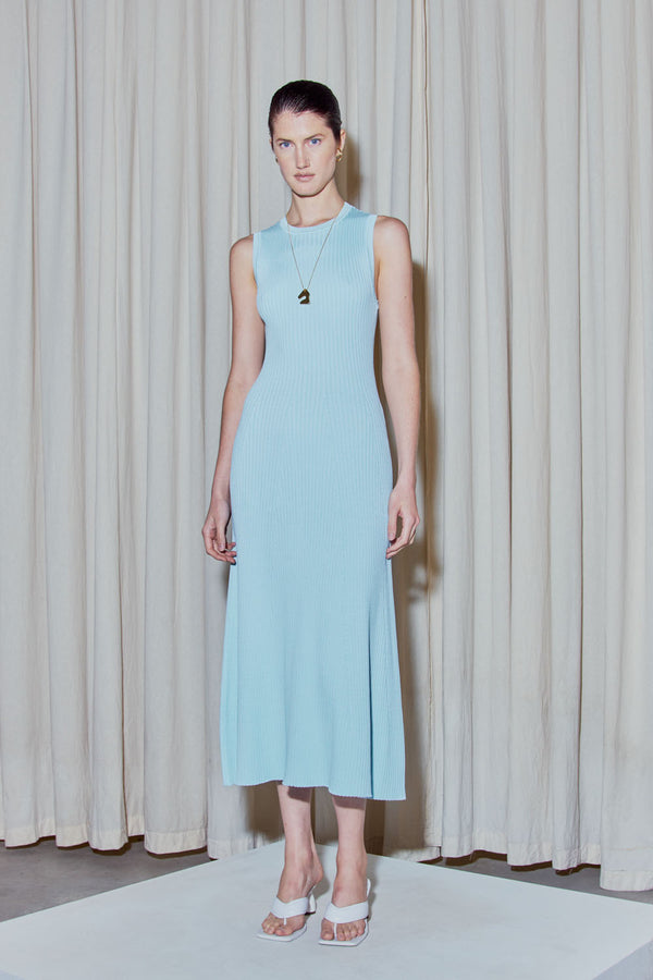 Vestido Midi Evasê Canelado Largo Em Tricot Azul
