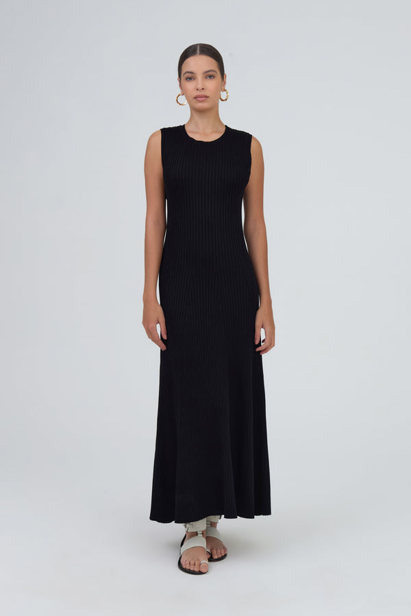 Vestido Midi Evasê Canelado Largo Em Tricot Preto