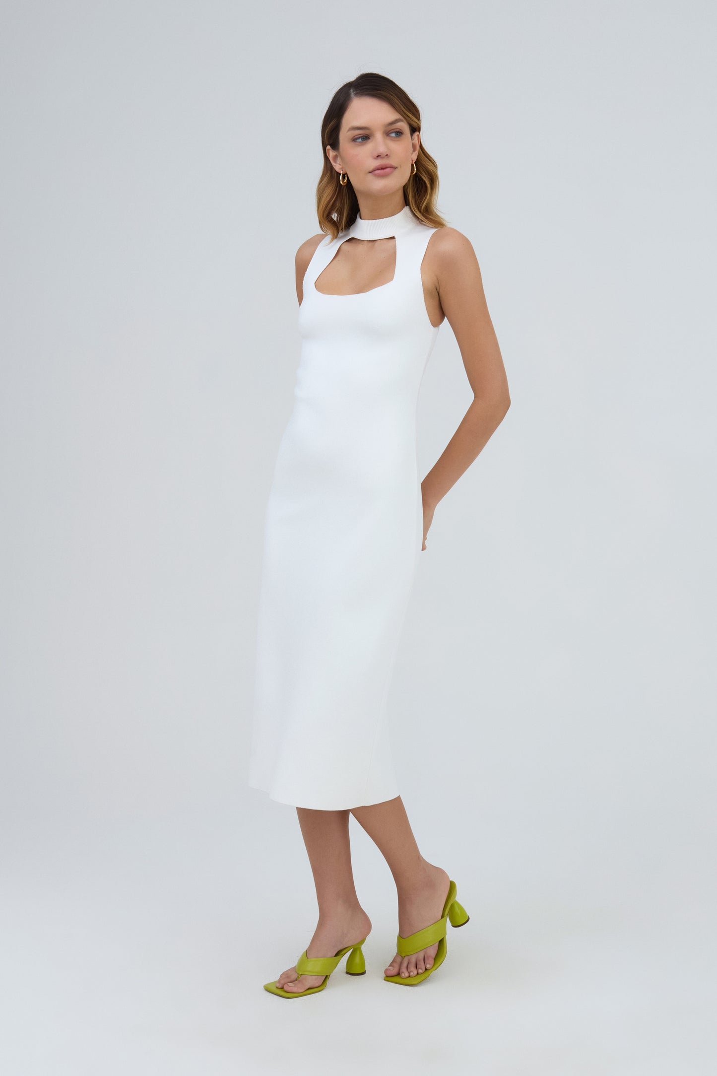 Vestido Midi Decote Quadrado Em Tricot Off White