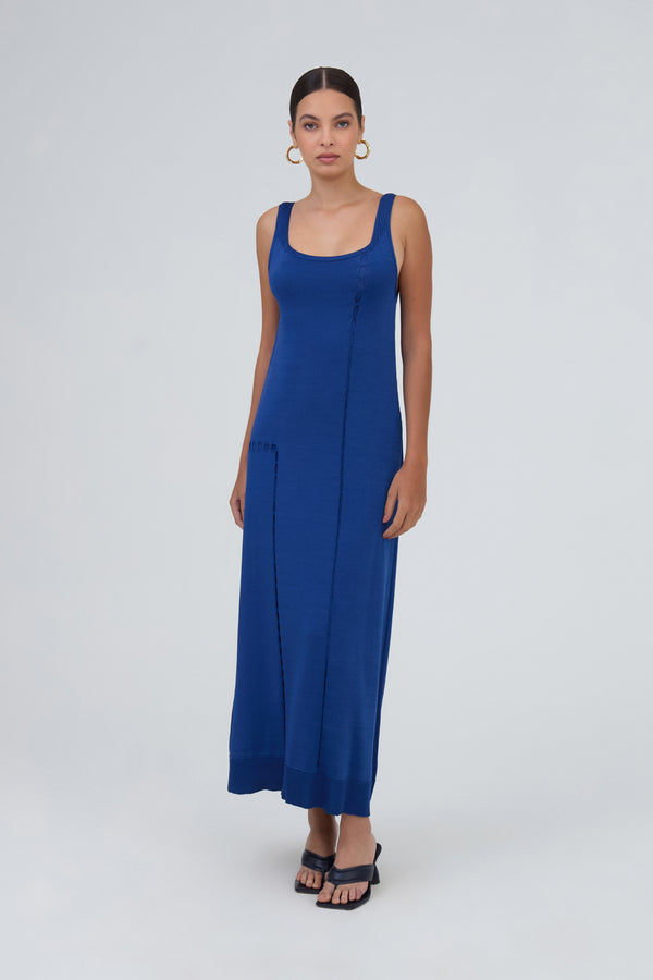 Vestido Longo Sem Mangas Detalhe Furos Em Tricot Azul Indigo