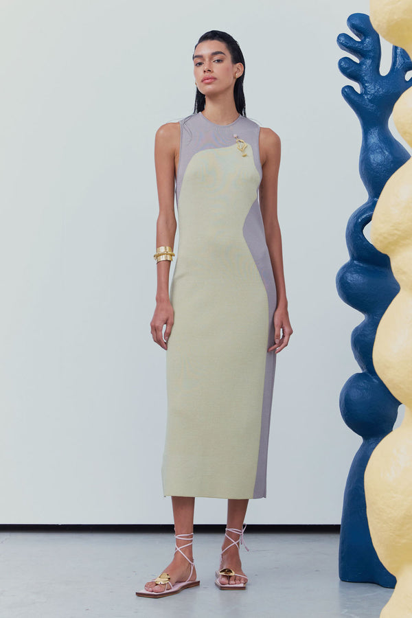Vestido Midi Bicolor Formas Orgânicas Em Tricot