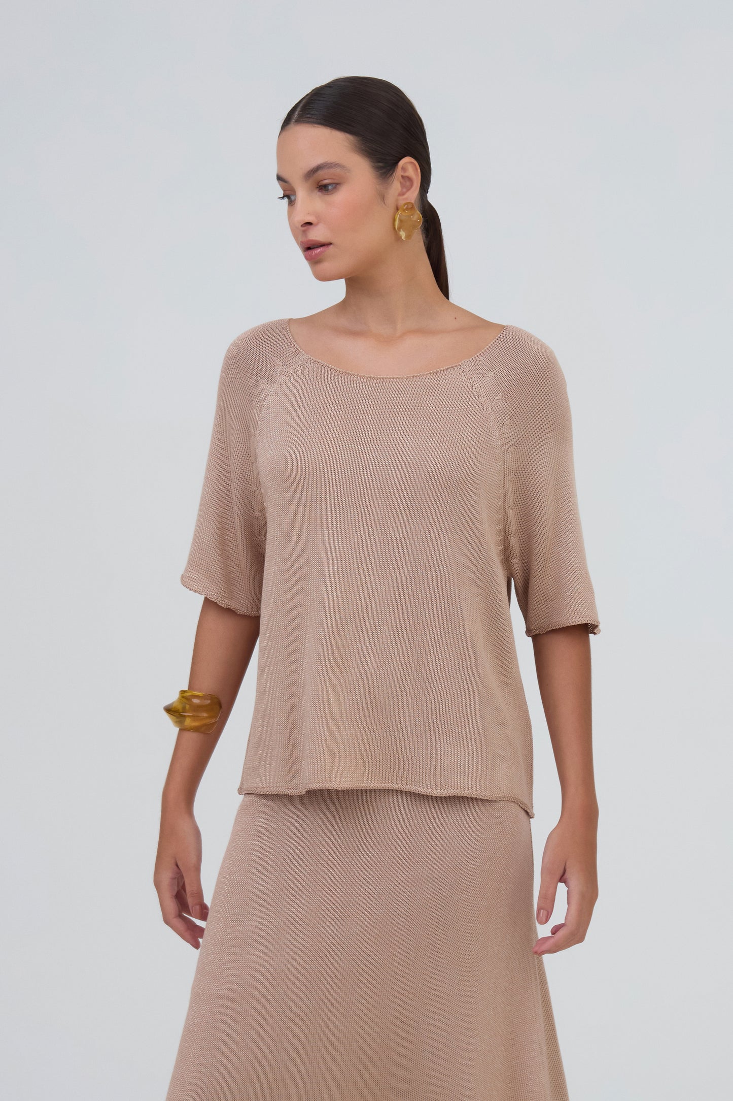 Blusa Decote U Manga Raglan Em Tricot Camel