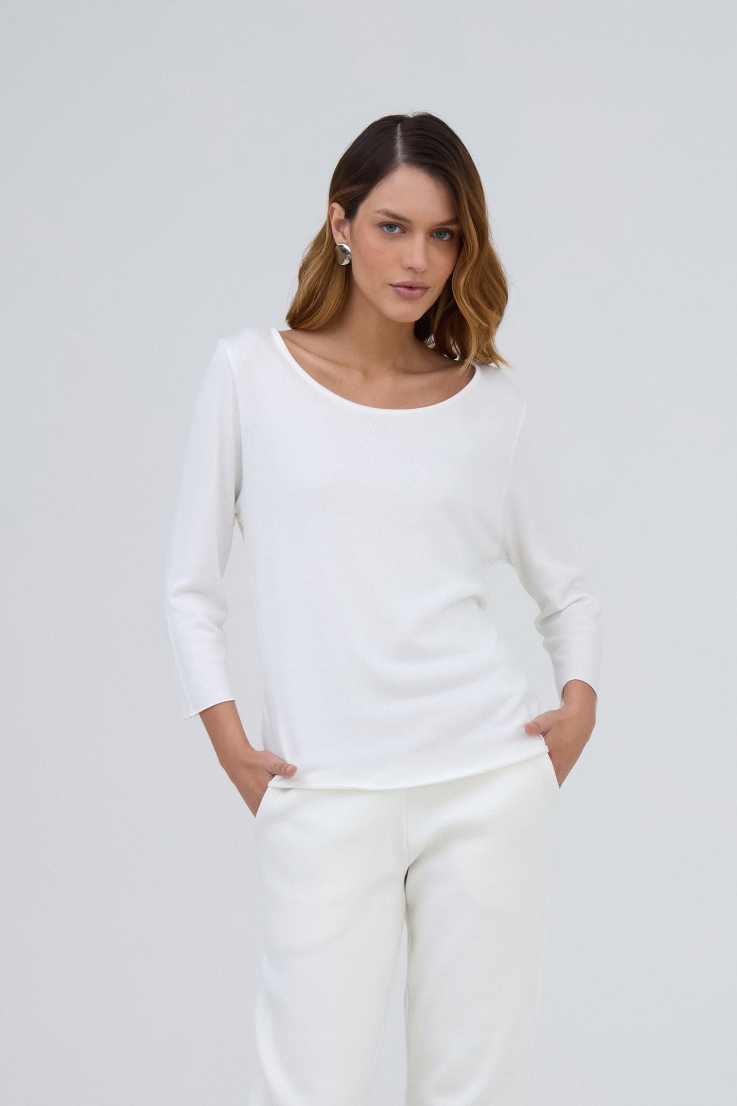 Blusa Manga Longa Decote Canoa Em Tricot Off White