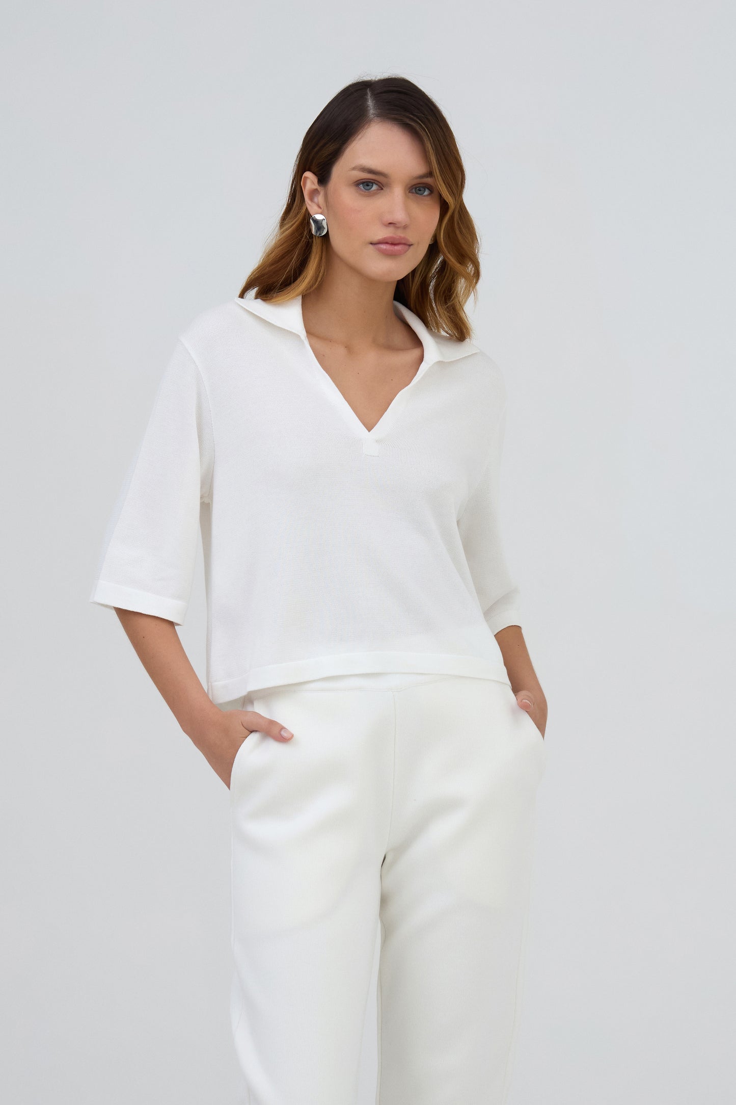 Blusa Decote V Polo Em Tricot Off White