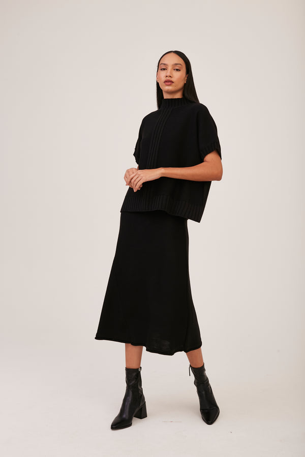 Saia Midi Em Tricot Com Recorte Preto