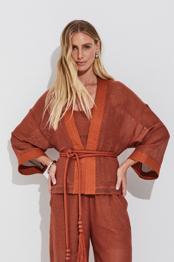 Kimono Em Tela De Algodão Com Detalhes Em Linho 100% Canela