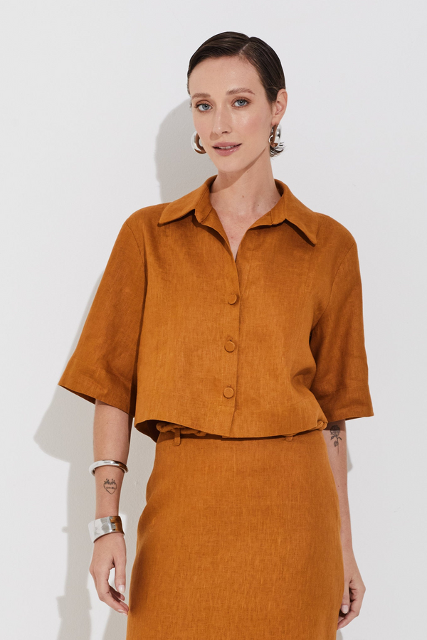 Camisa Cropped Linho Puro Canela
