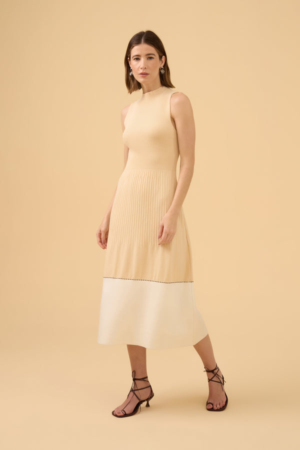 Vestido Midi Nervuras Com Barra Acetinada Em Tricot Bege Champagne