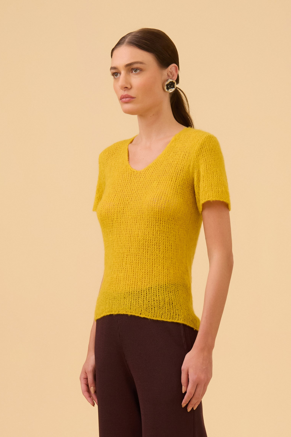 Blusa Gaseada Manga Curta Em Tricot Amarelo Sol