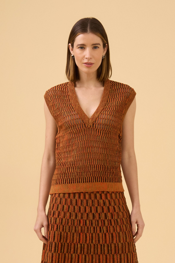 Blusa Sem Mangas Com Transparência Em Tricot Mescla Doce De Leite + Vermelho Scarlat