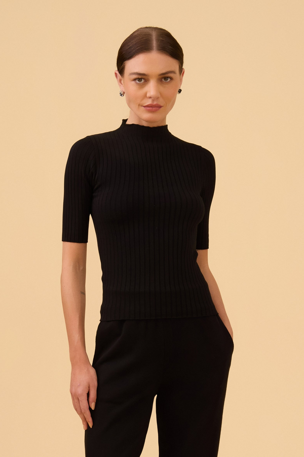 Blusa Manga Curta Canelada Em Tricot Preto