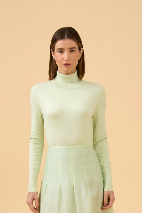 Blusa Manga Longa Gola Alta Em Tricot Verde Claro