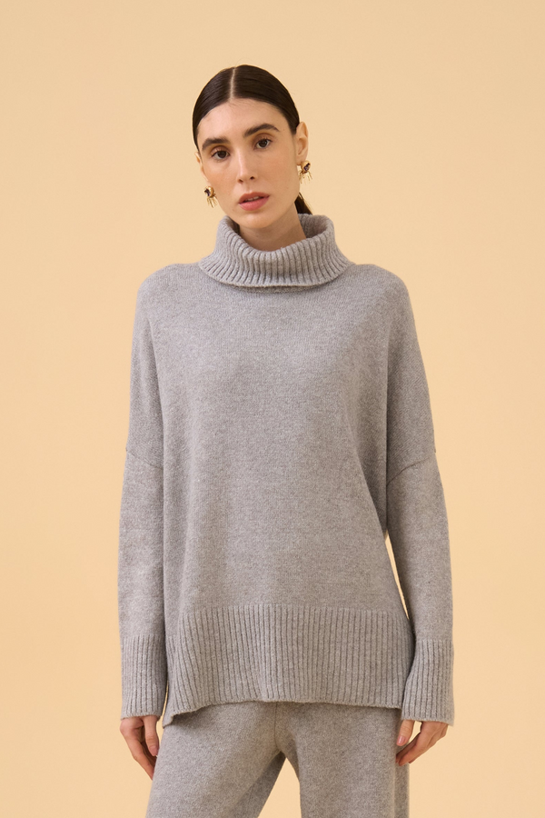 Blusa Ampla Manga Longa Gola Rolê Em Tricot Cinza Mescla