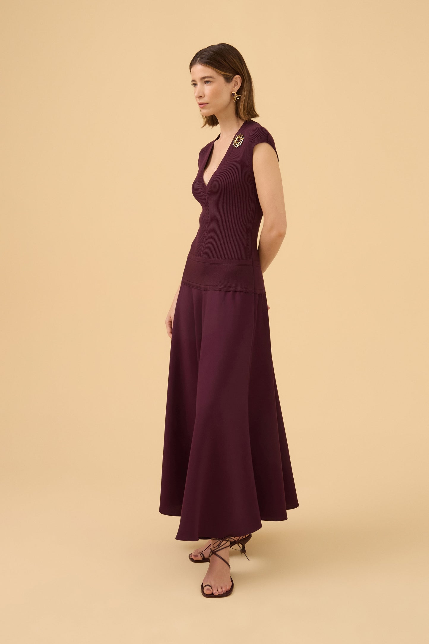 Vestido Midi Corpo Tricot Saia Em Tecido Preto
