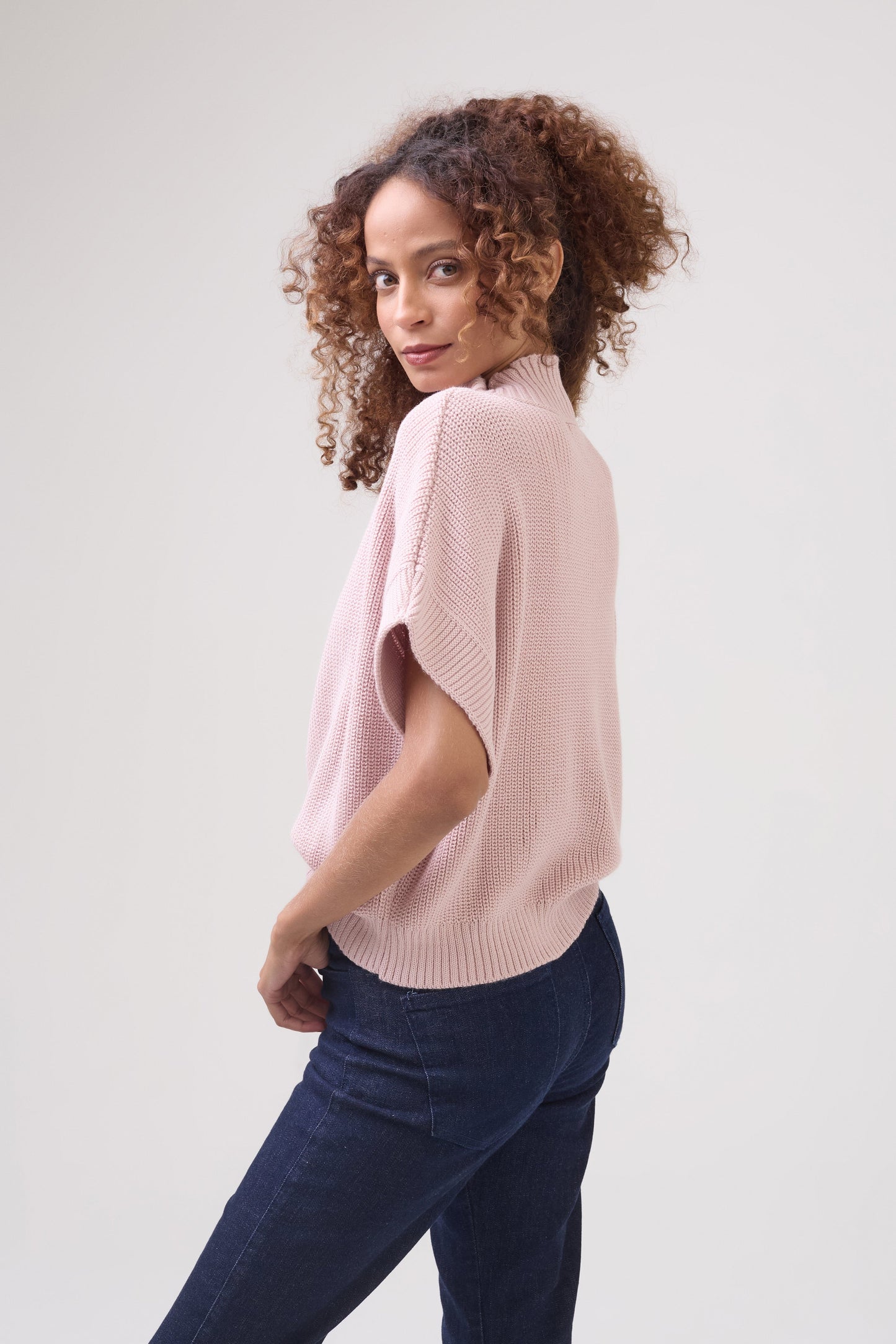 Blusa Manga Curta Decote Canelado Em Tricot Rosa