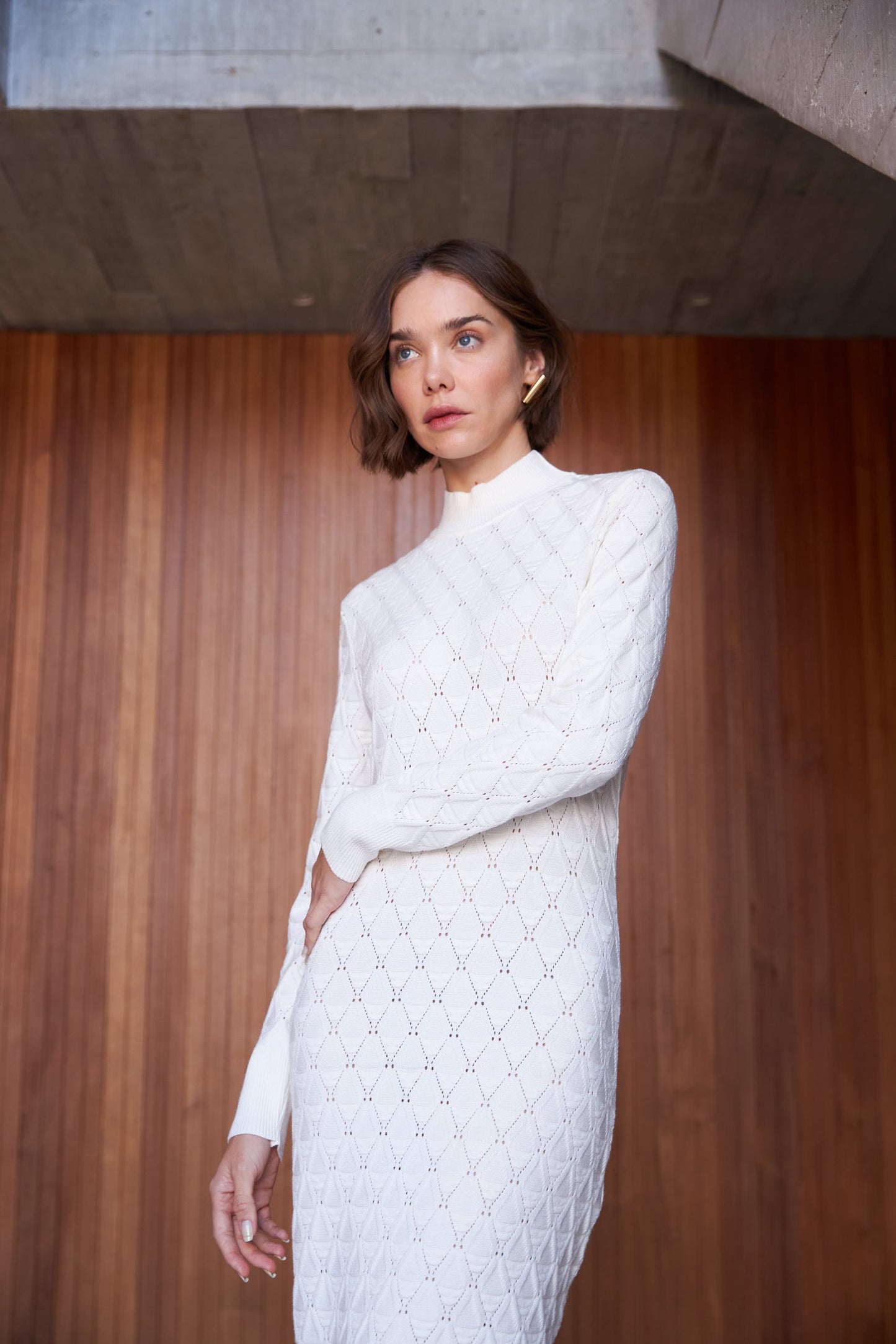 Vestido Longo Gola Alta Em Tricot Rendado Off White