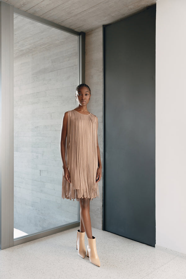 Vestido Curto em Tricot com Franjas Cromio