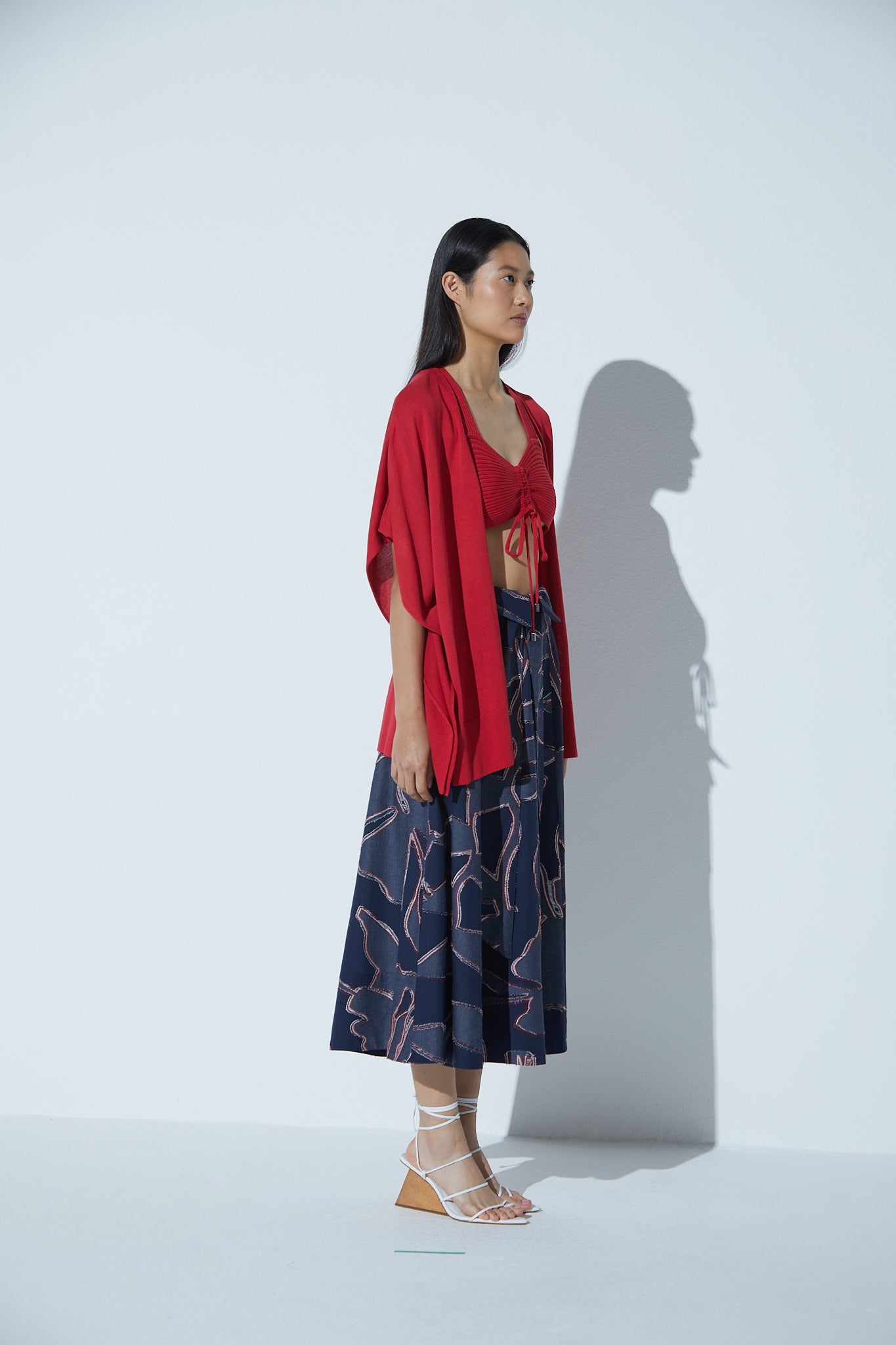 Colete Em Tricot Com Amarração Vermelho