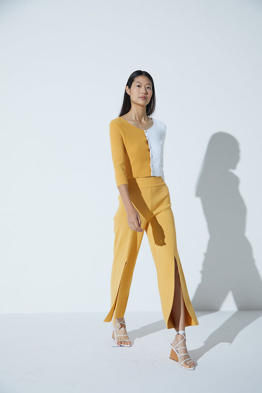 Calça Com Fendas Em Tricot