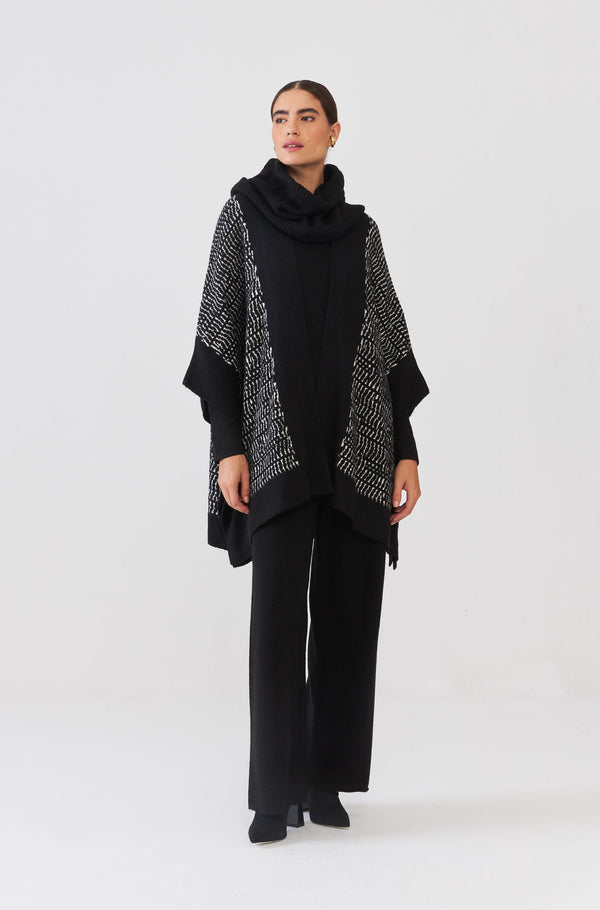 Kimono Amplo Em Tricot Papiro/ Preto